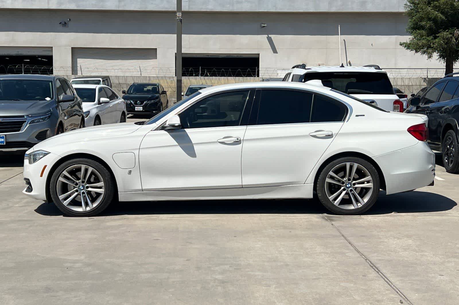 Used 2017 BMW 330e RWD image 6