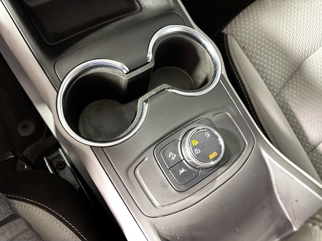Used 2024 GMC Terrain SLE AWD/4WD image 15