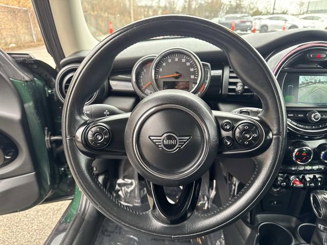 Used 2019 MINI Cooper 2-Door Hardtop w/ Storage Package image 24