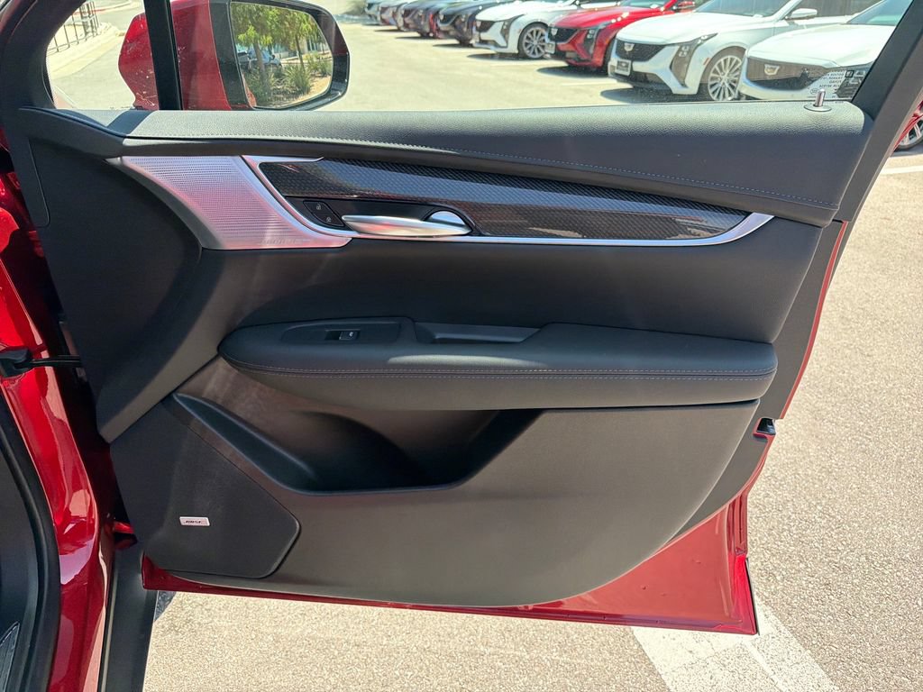 New 2026 Cadillac XT5 Sportv w/ LPO, Floor Liner Package AWD/4WD image 36