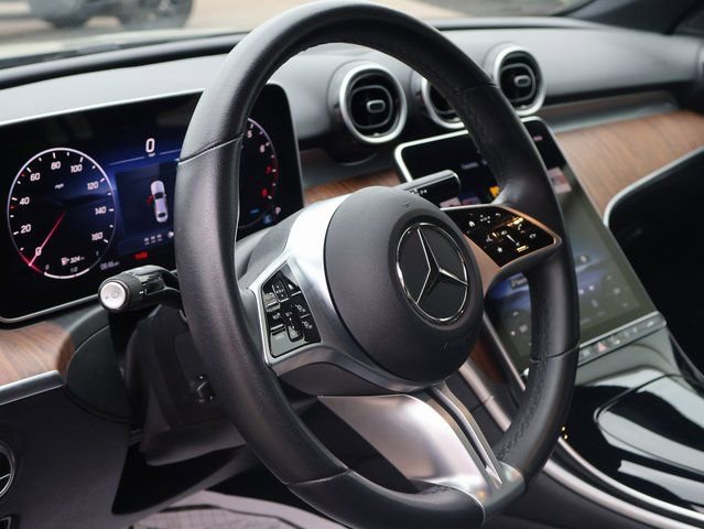 Used 2025 Mercedes-Benz C 300 4MATIC Sedan image 23