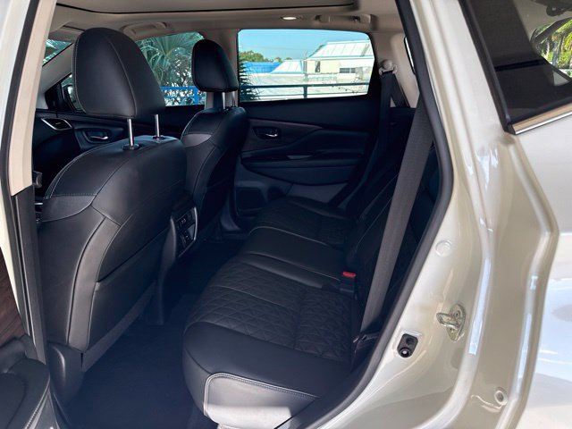 Used 2020 Nissan Murano Platinum FWD image 3