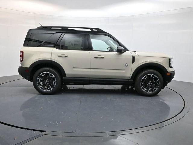 Used 2025 Ford Bronco Sport Outer Banks image 10