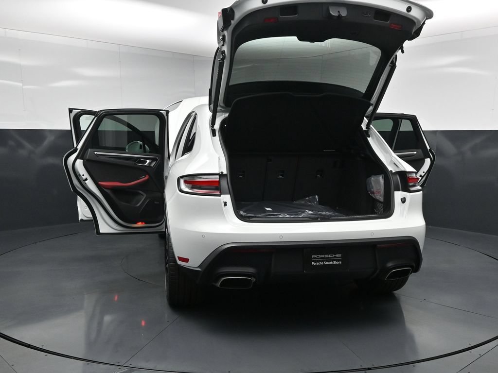 New 2026 Porsche Macan AWD/4WD image 35