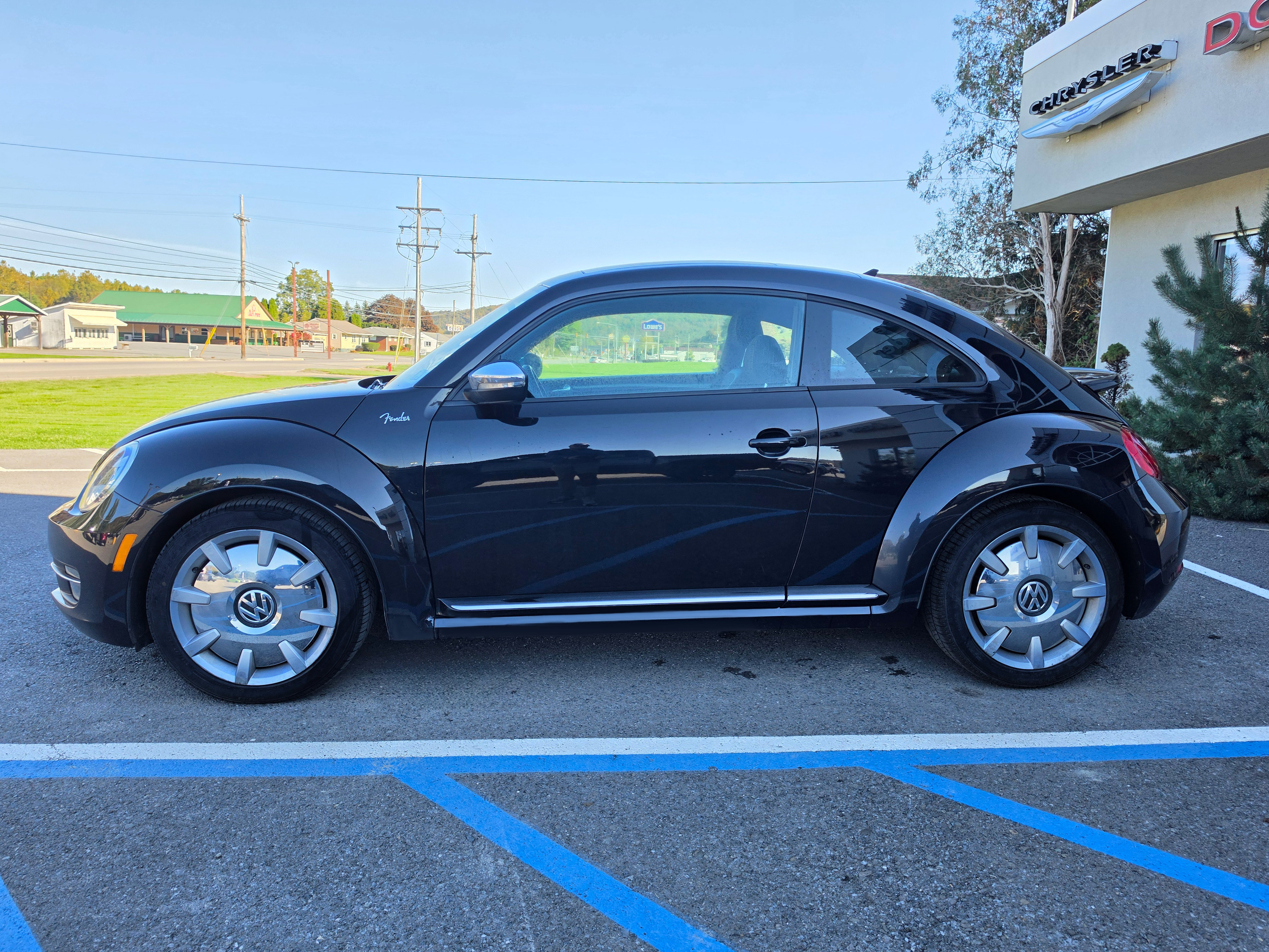 Used 2013 Volkswagen Beetle Turbo FWD image 8