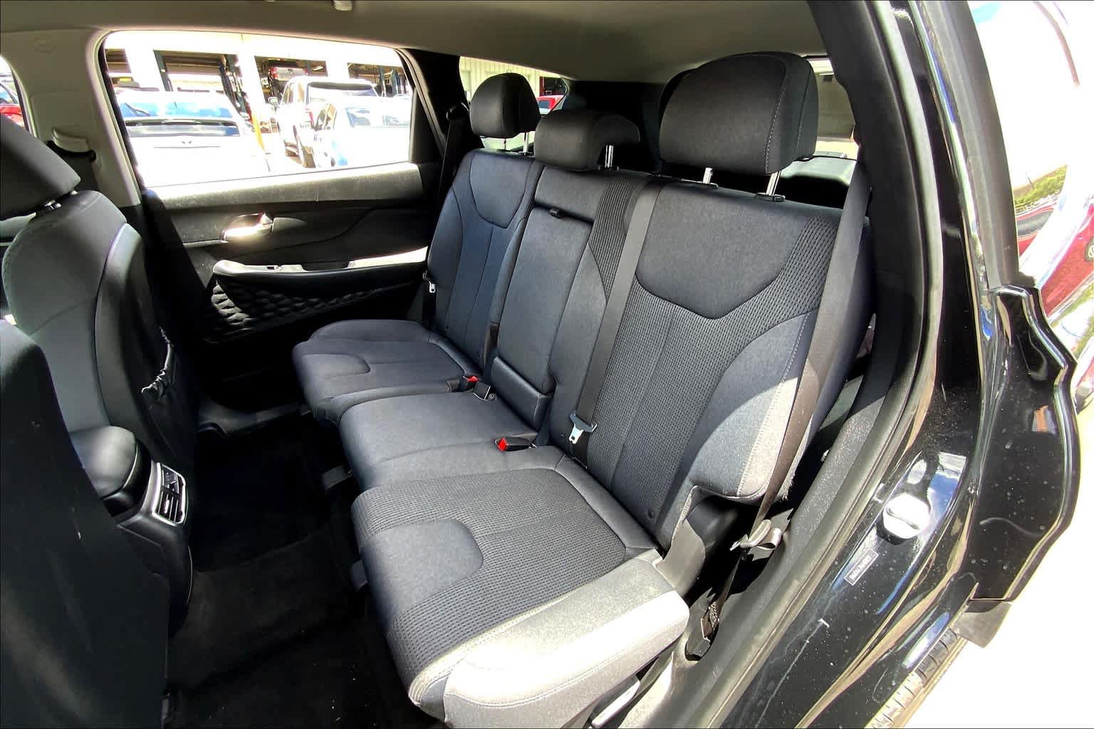Used 2021 Hyundai Santa Fe SE FWD image 19