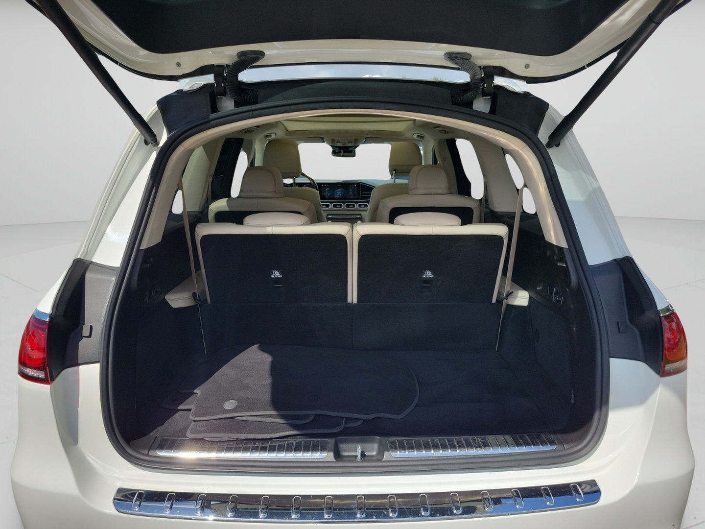 Used 2022 Mercedes-Benz GLS 450 4MATIC image 5