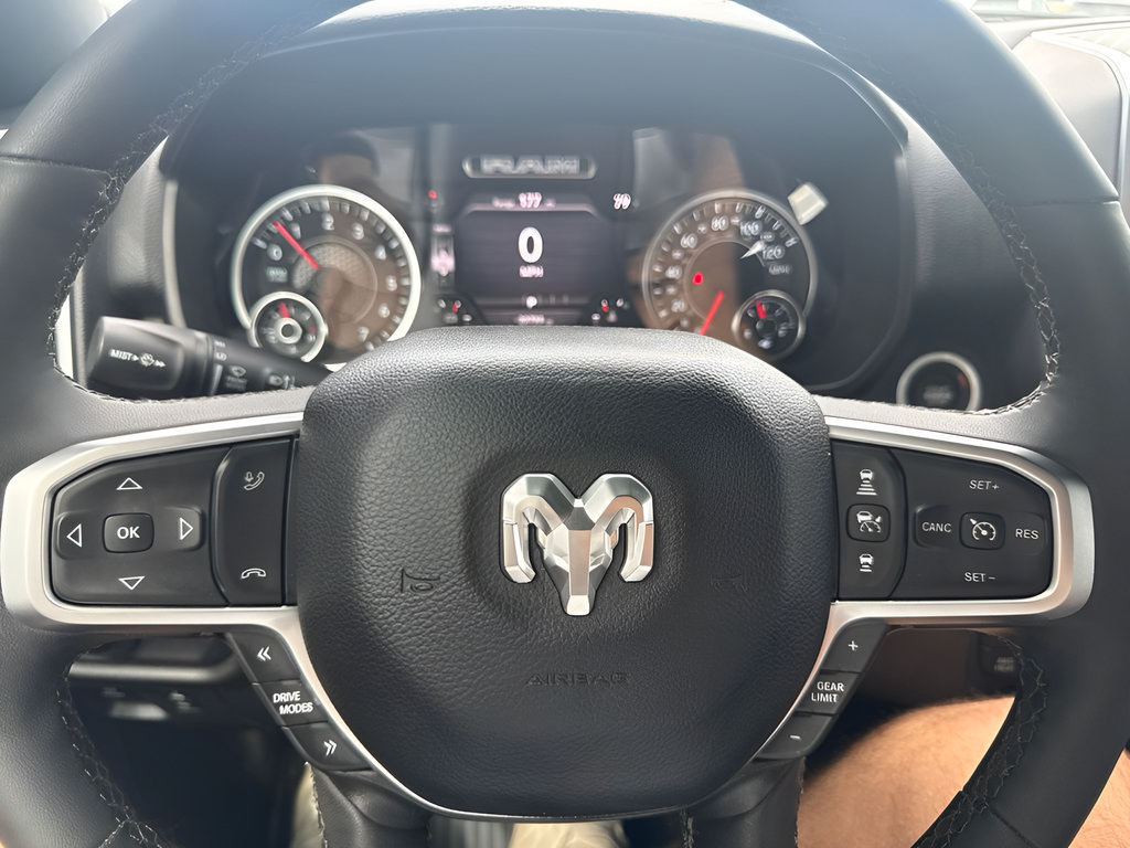 Used 2025 RAM 1500 Big Horn AWD/4WD image 17