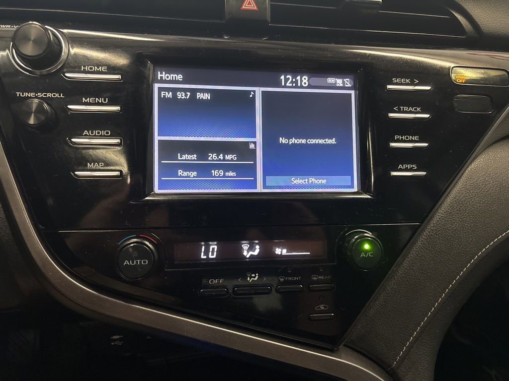 Used 2019 Toyota Camry SE FWD image 23