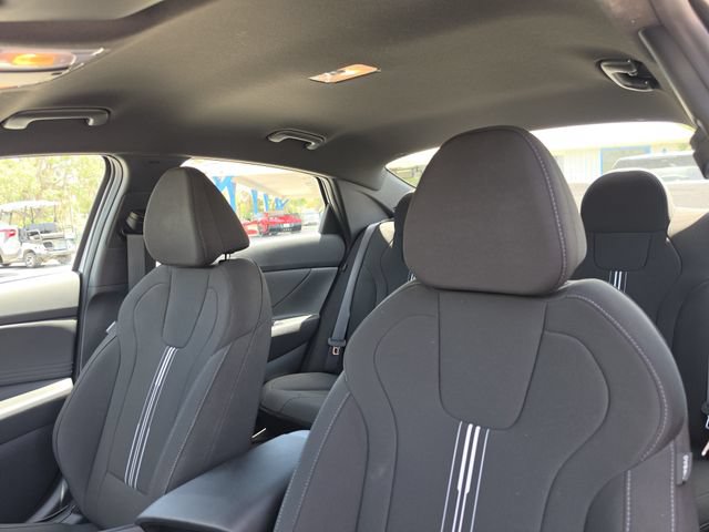 Used 2025 Hyundai Elantra Sport FWD image 22
