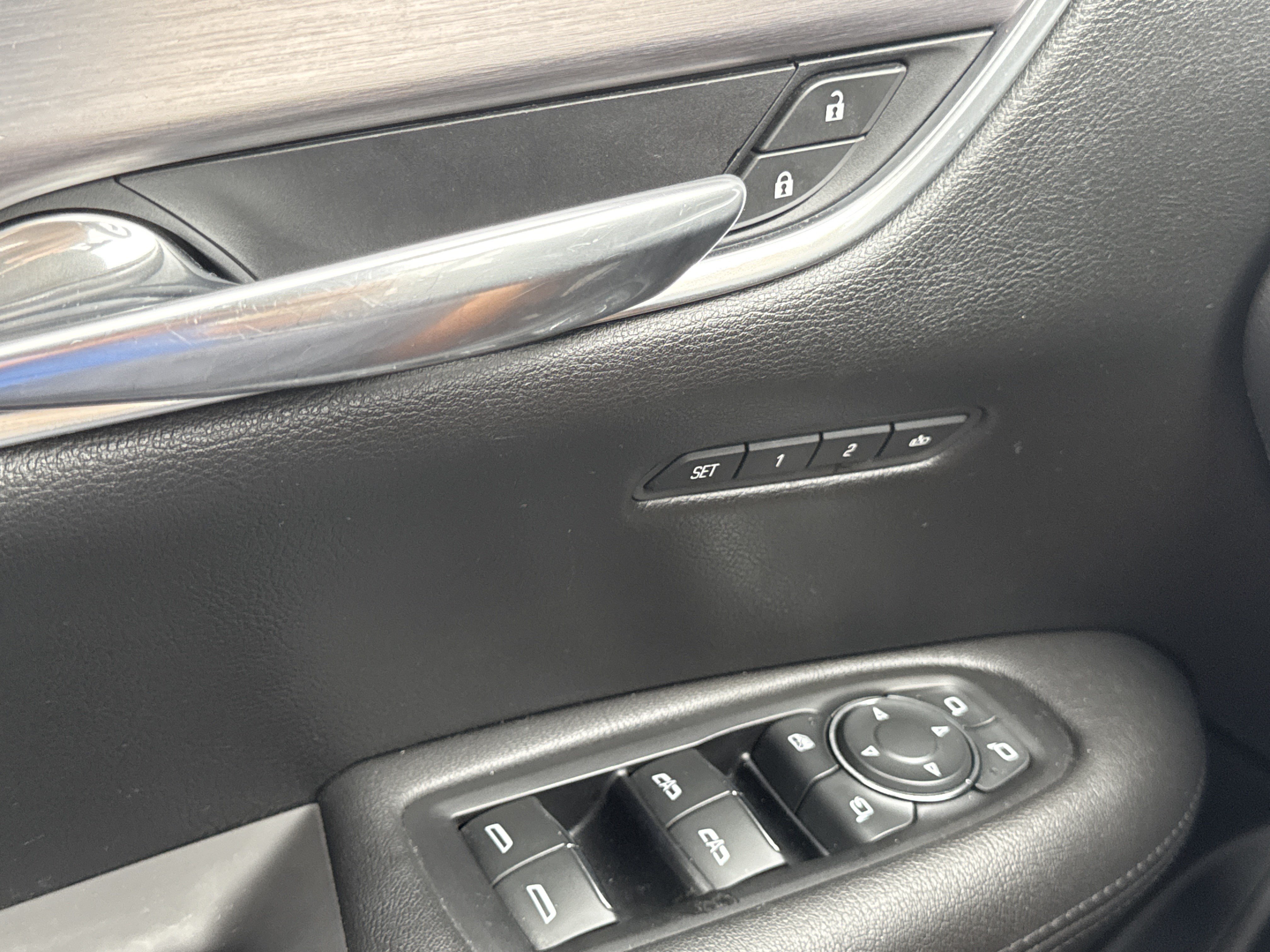 Used 2018 Cadillac XT5 Luxury AWD/4WD image 22