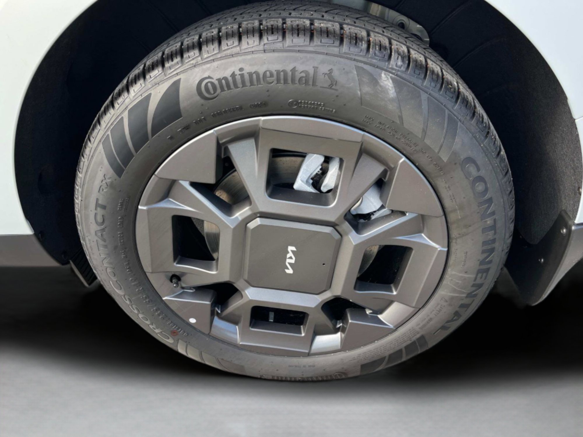 New 2026 Kia Carnival EX FWD image 37