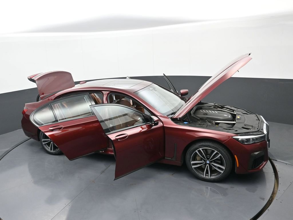 Used 2020 BMW 745e xDrive image 39