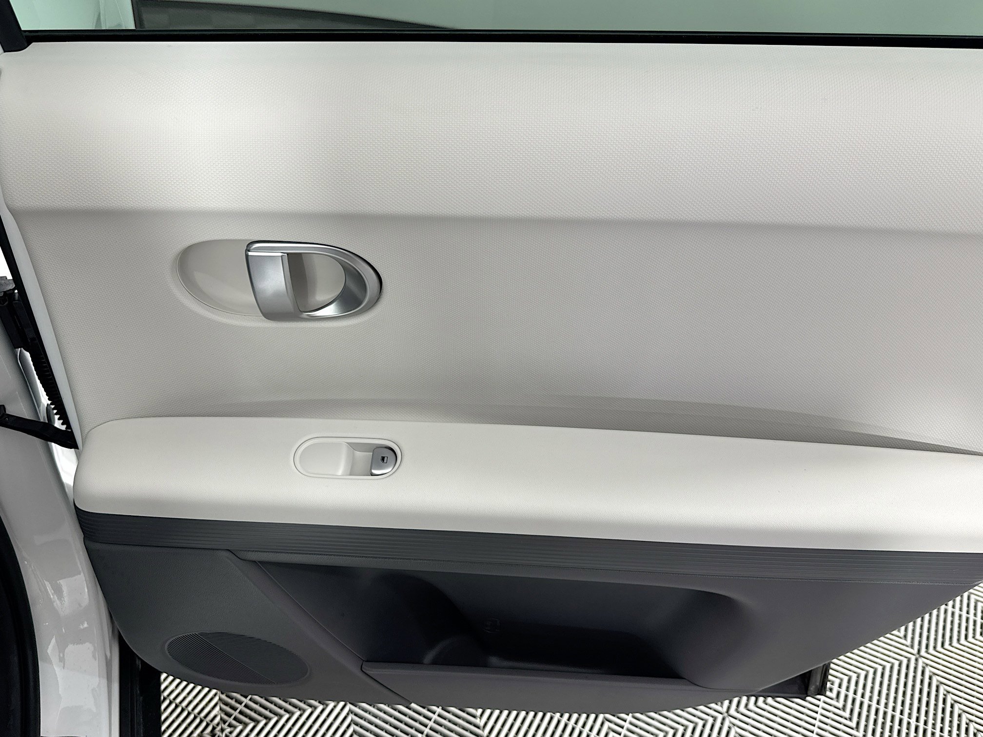 Used 2024 Hyundai Ioniq 5 SEL image 26