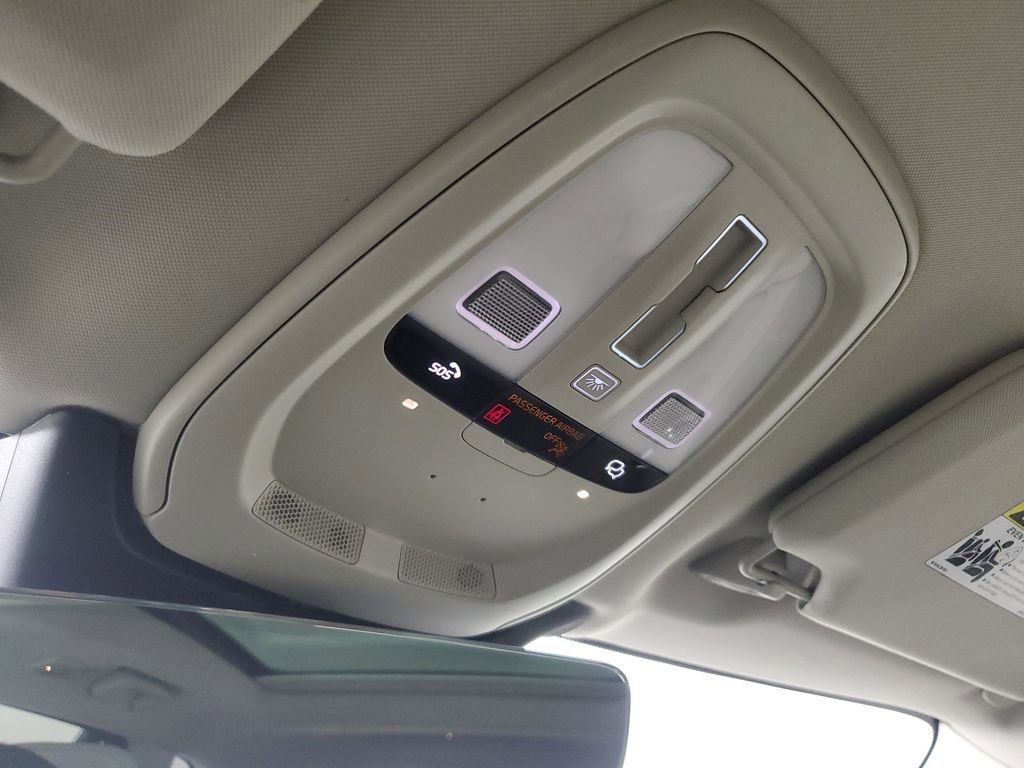 Certified 2024 Volvo XC90 T8 Plus w/ Protection Package image 38