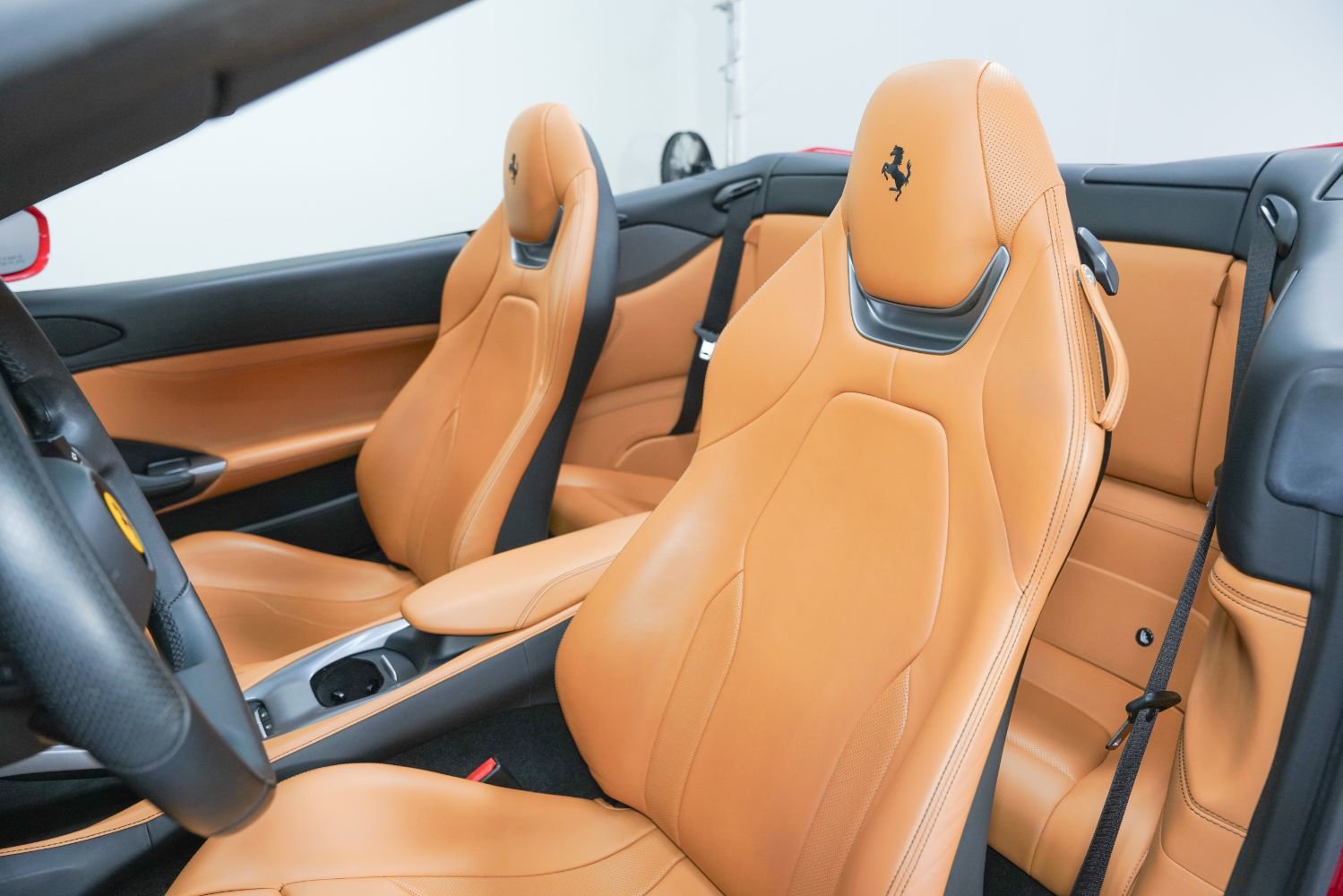Used 2020 Ferrari Portofino image 39