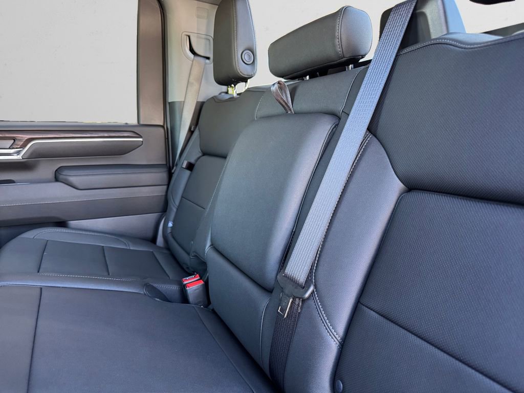 Used 2026 GMC Sierra 2500 SLT image 14