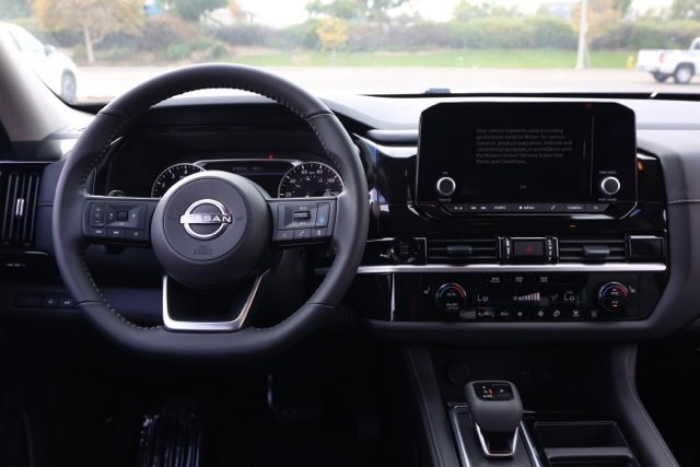New 2025 Nissan Pathfinder SV image 22