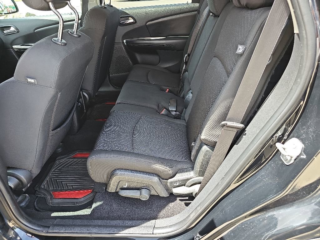 Used 2018 Dodge Journey SE AWD/4WD image 17