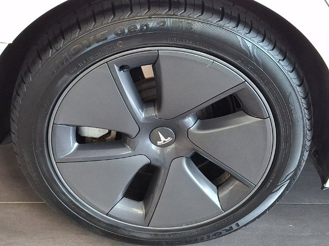 Used 2023 Tesla Model 3 Standard Range RWD image 7