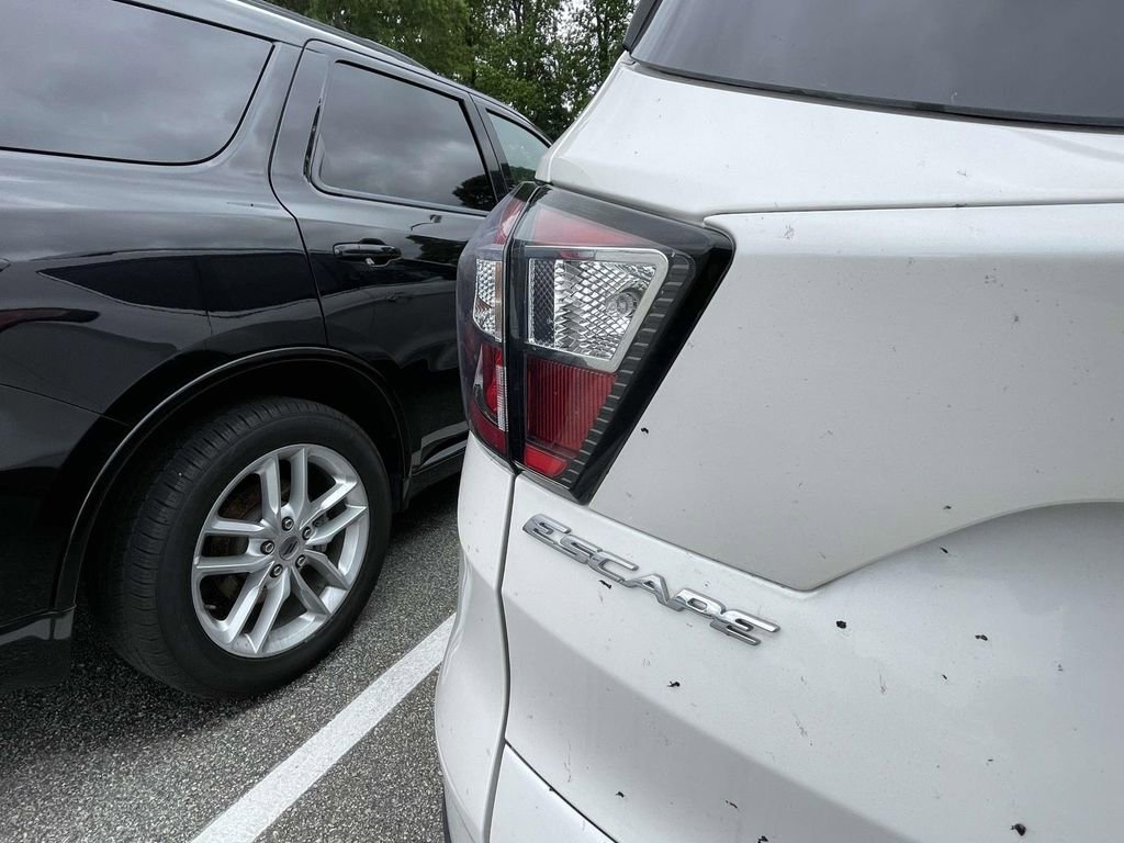 Used 2018 Ford Escape Titanium AWD/4WD image 10