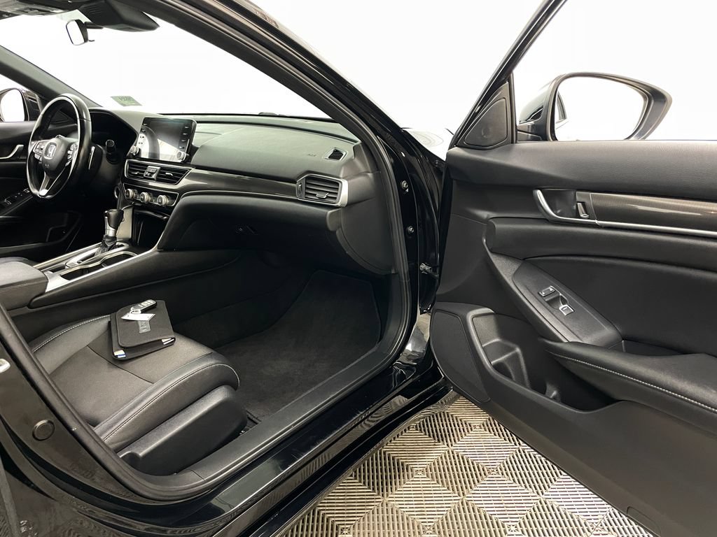 Used 2020 Honda Accord Sport image 32