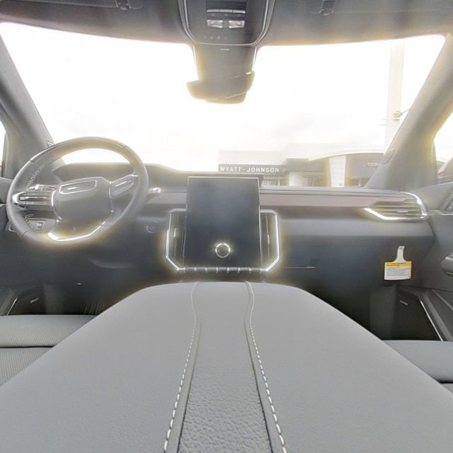 New 2026 GMC Acadia Denali w/ Super Cruise Package FWD image 32