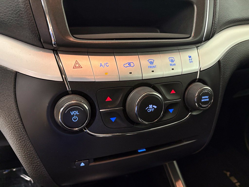Used 2020 Dodge Journey SE w/ SE Popular Equipment Group FWD image 26