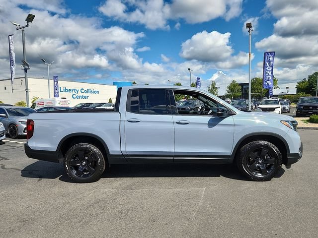 Used 2025 Honda Ridgeline Black Edition image 7