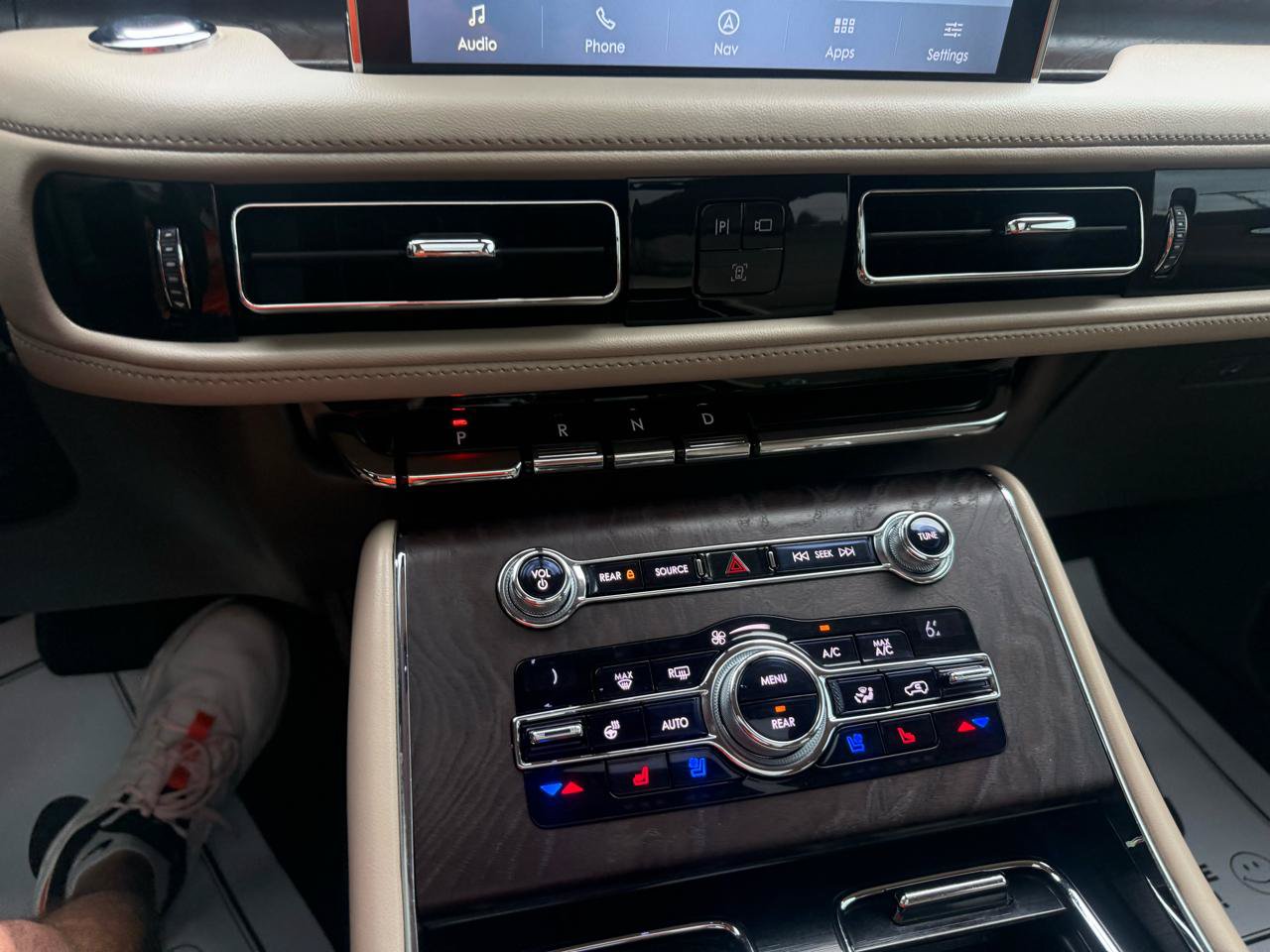 Used 2020 Lincoln Aviator Reserve w/ Equipment Group 202A AWD/4WD image 26