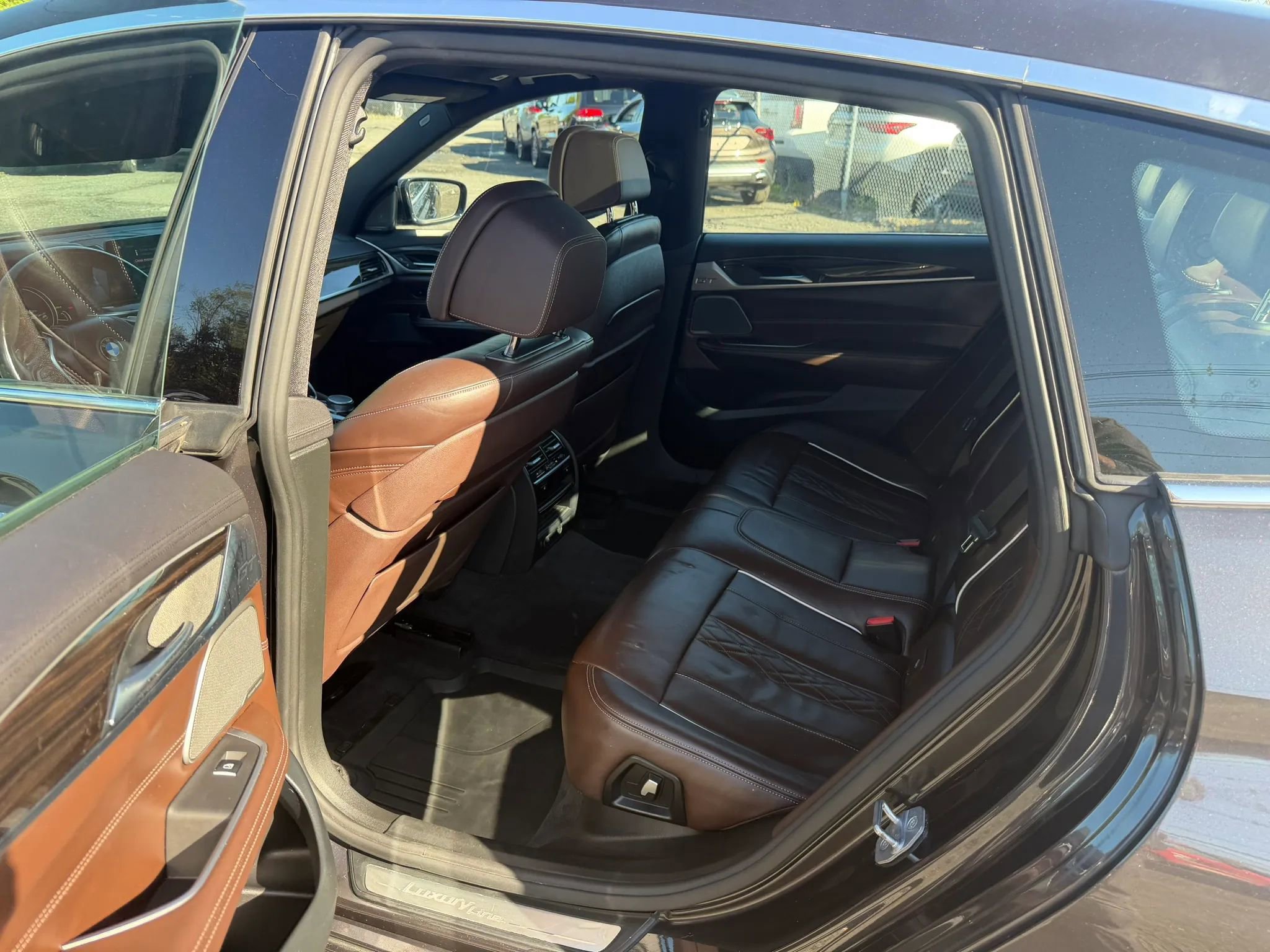 Used 2018 BMW 640i Gran Turismo xDrive w/ Luxury Seating Package AWD/4WD image 31