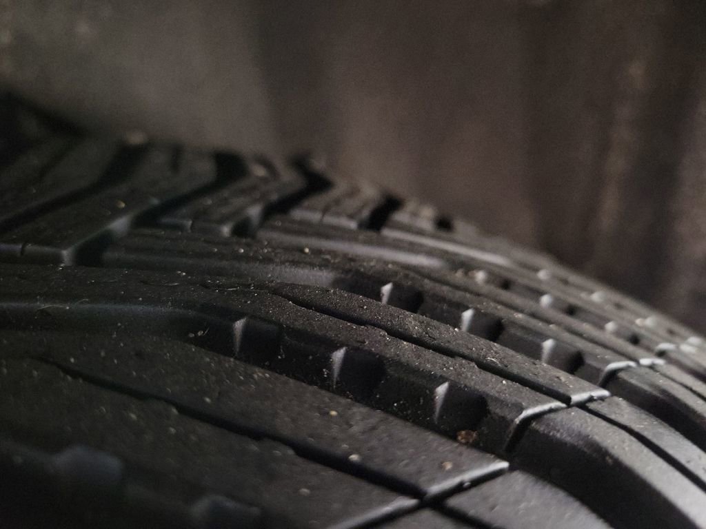 Used 2022 Toyota Camry LE AWD/4WD image 11