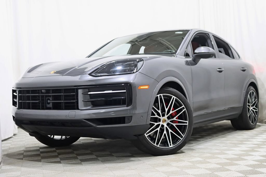 Used 2024 Porsche Cayenne S AWD/4WD image 6