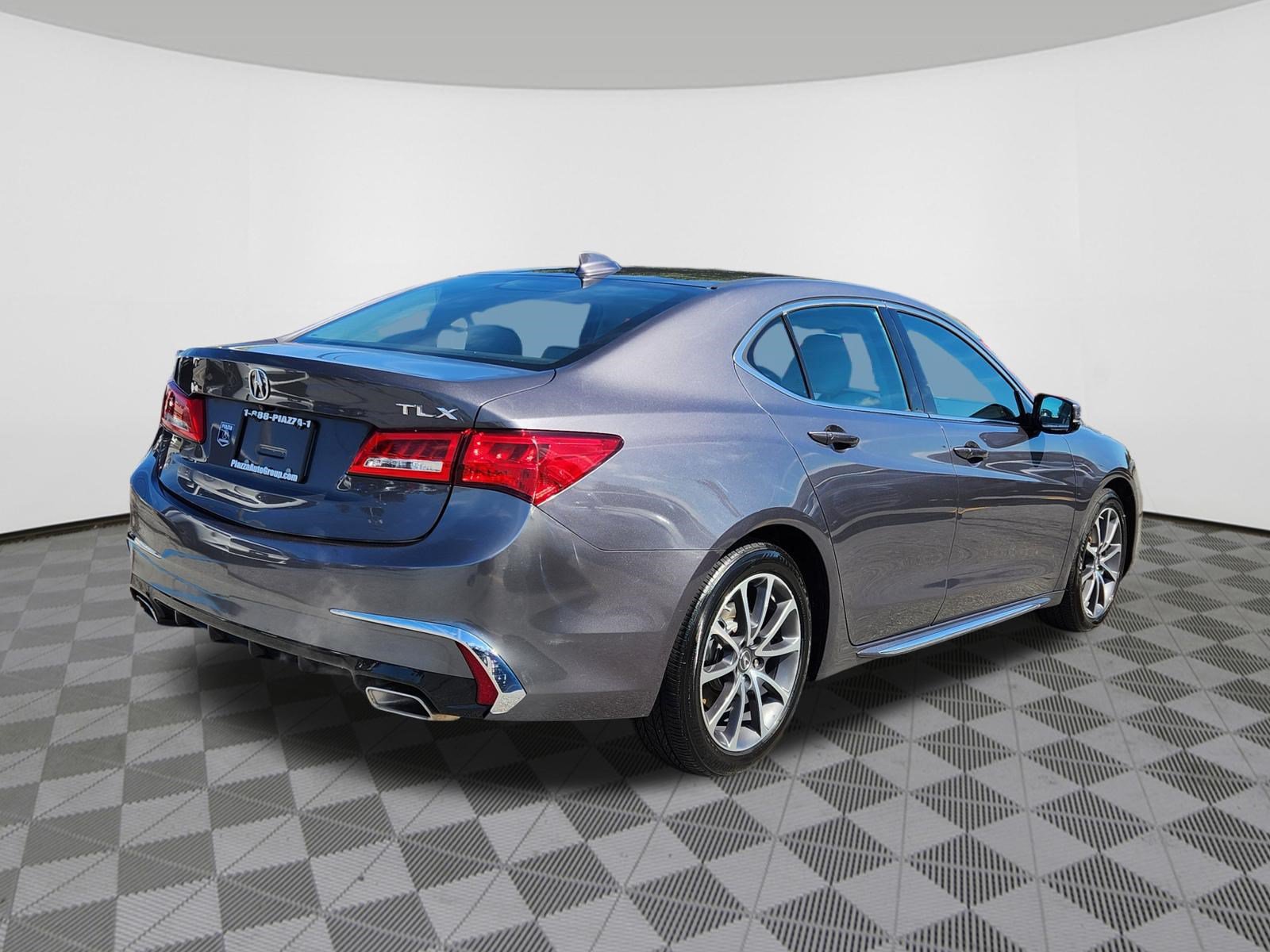 Certified 2018 Acura TLX w/ Technology Package FWD image 4