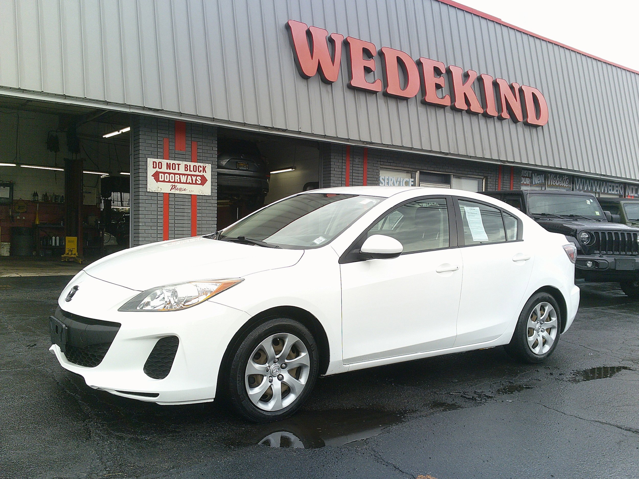 Used 2012 MAZDA MAZDA3 i Sport image 1