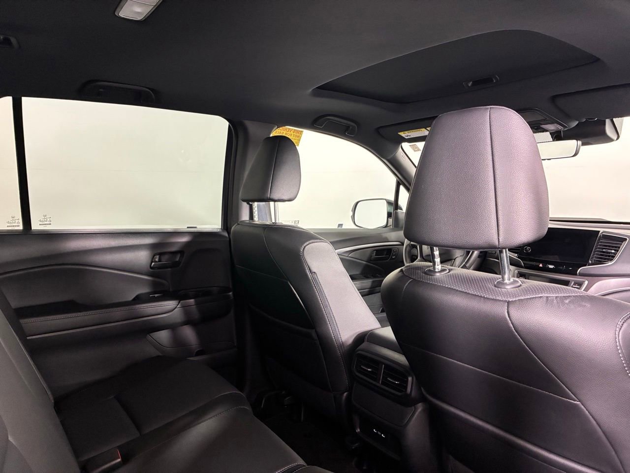 Used 2025 Honda Passport EX-L image 30