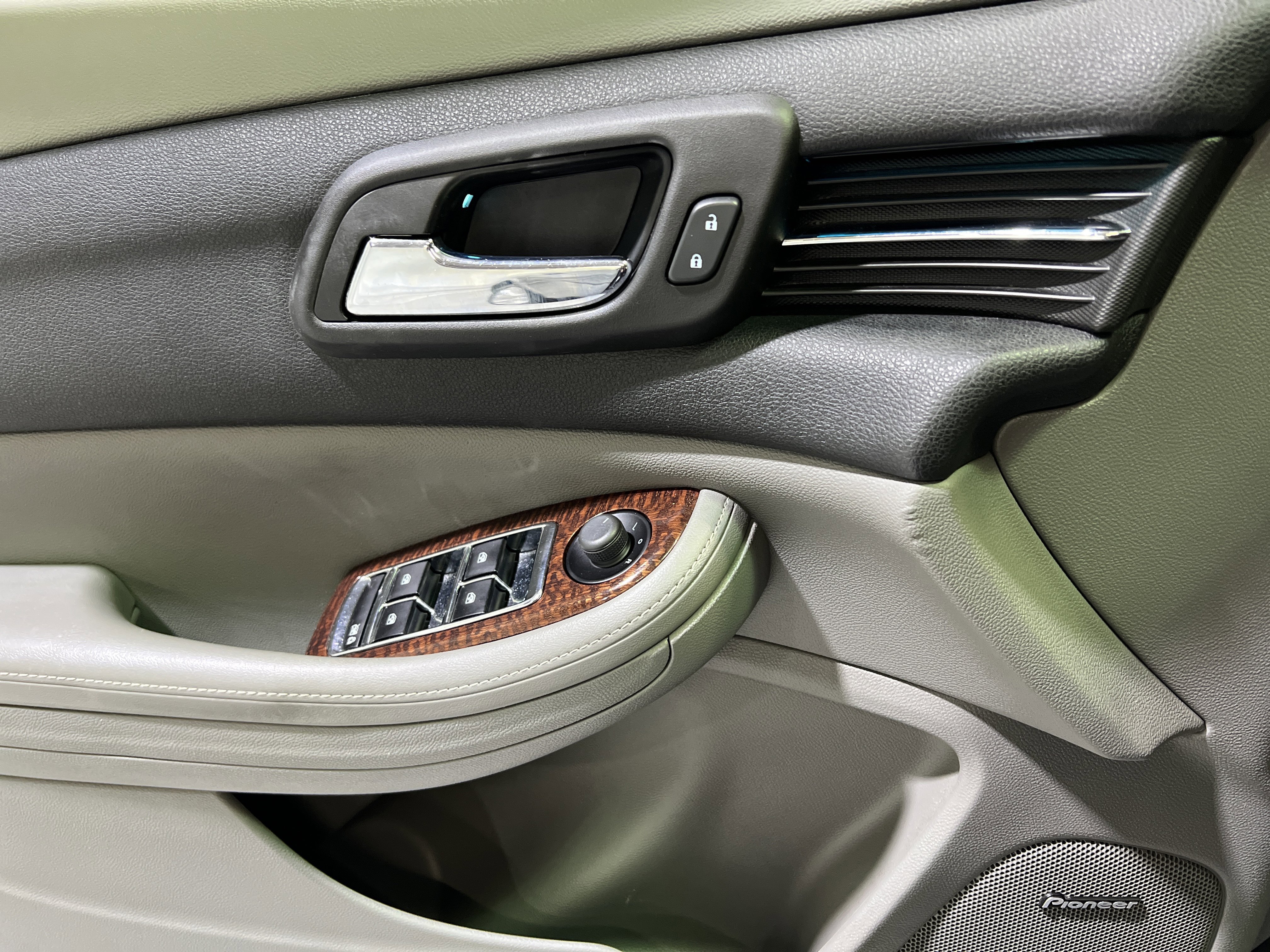 Used 2013 Chevrolet Malibu LT image 24