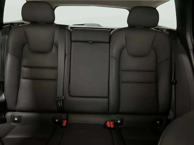 Used 2025 Volvo V60 B5 Cross Country Plus AWD/4WD image 69