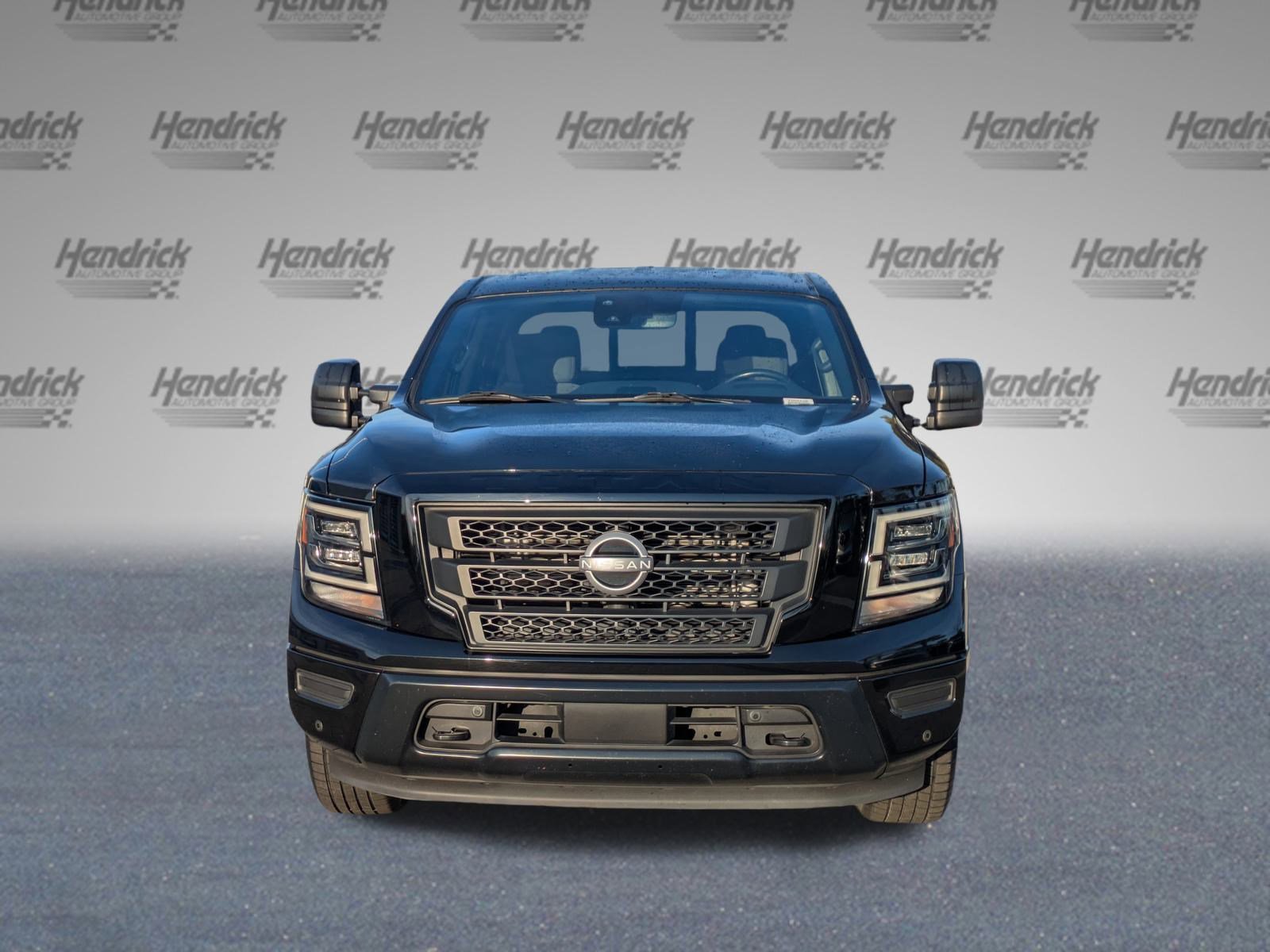 Used 2024 Nissan Titan SV w/ SV Convenience Package image 10