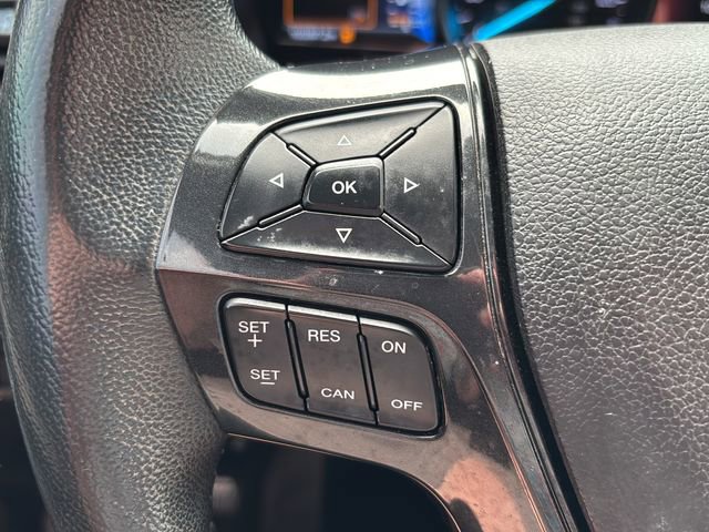 Used 2017 Ford Explorer XLT w/ Equipment Group 202A FWD image 18
