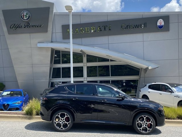 New 2025 Alfa Romeo Tonale w/ Premium Package image 4