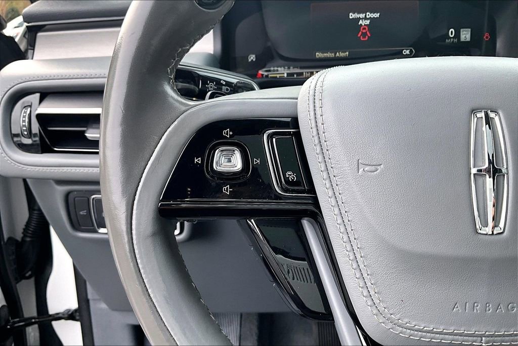 Used 2020 Lincoln Aviator Reserve w/ Equipment Group 202A image 18