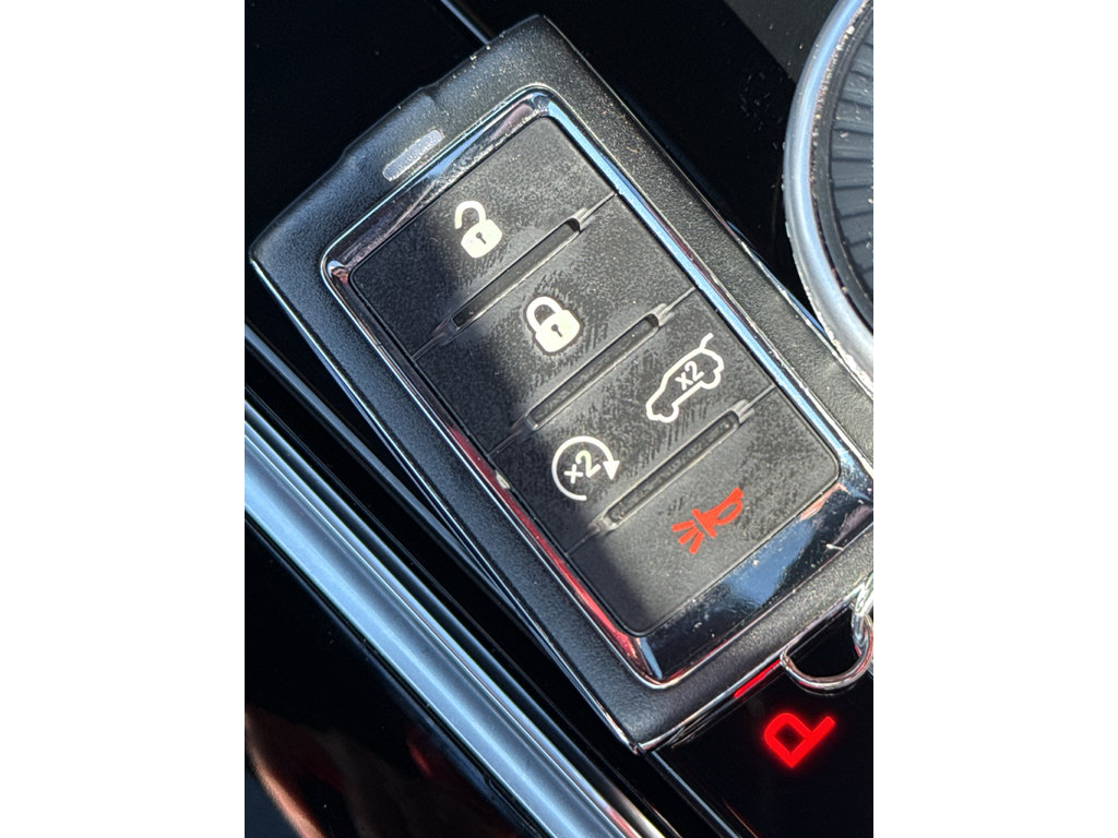 Used 2023 Jeep Grand Cherokee L Laredo AWD/4WD image 38