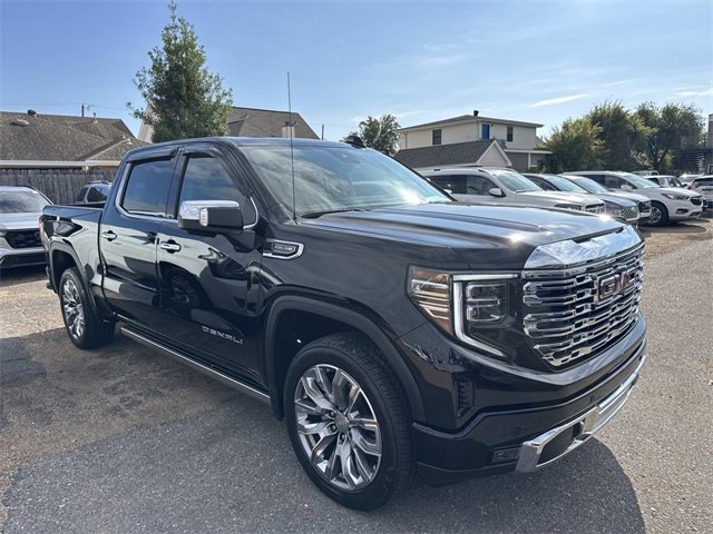 Used 2024 GMC Sierra 1500 Denali w/ Denali Reserve Package image 4