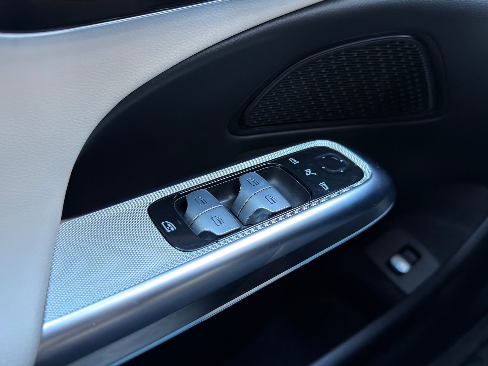 New 2026 Mercedes-Benz E 350 4MATIC Sedan image 21