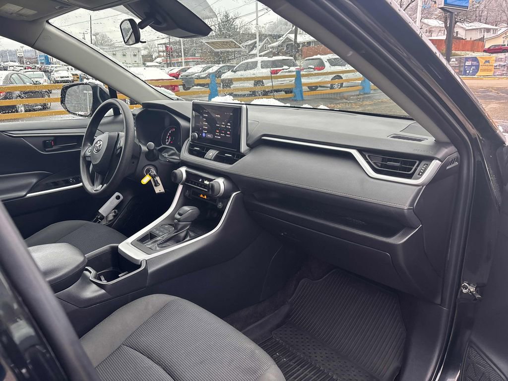 Used 2023 Toyota RAV4 LE image 43