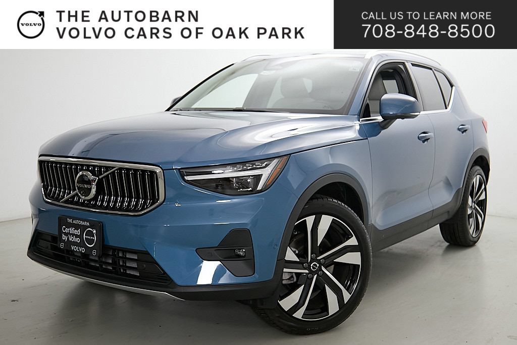 Certified 2025 Volvo XC40 B5 Ultra AWD/4WD image 1
