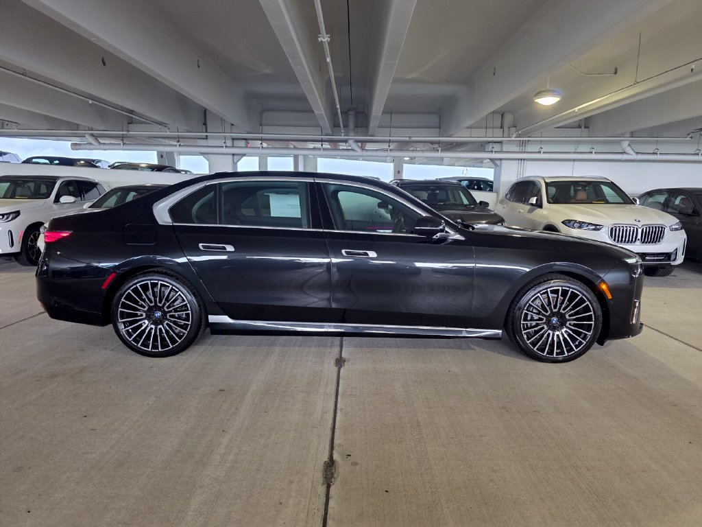 New 2027 BMW 740i w/ Executive Package RWD image 3