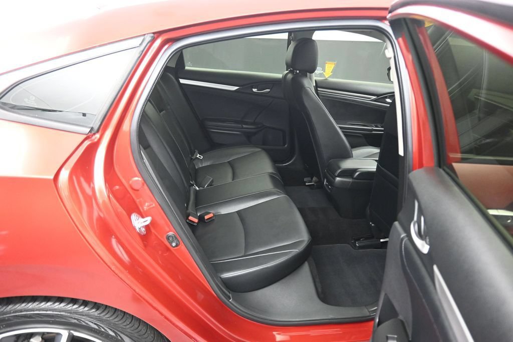 Used 2019 Honda Civic Touring image 39