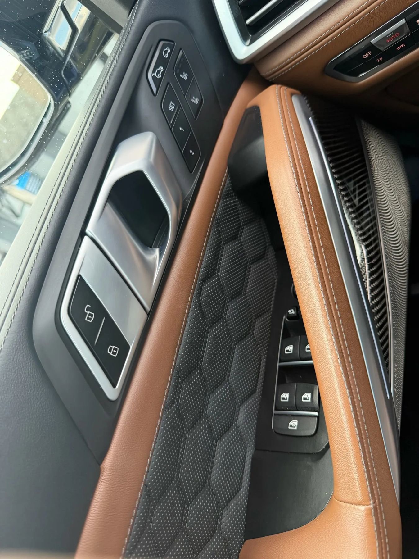 Used 2023 BMW X6 M w/ Competition Package image 22